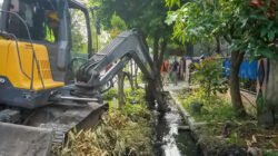 Parit Jalan Taduan Dibersihkan, Pemko Medan Siapkan Pemasangan U-Ditch pada 2027