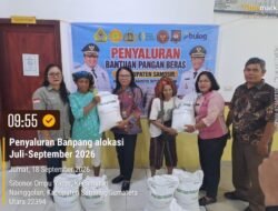 Kadis Tumiur Gultom Turun Langsung Monitoring, 19.602 KPM Di Samosir Terima Bantuan Pangan Beras 30 Kg Alokasi Juli- September 2026