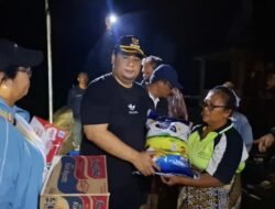 Dini Hari Bupati Vandiko Bersama DPRD Samosir Tinjau Lokasi dan Korban Banjir Bandang di Garoga