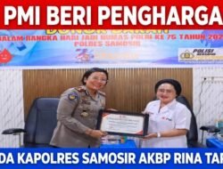Plt Ketua PMI Sinta Mauly Agnes Tamba, Samosir Beri Penghargaan kepada Kapolres Samosir